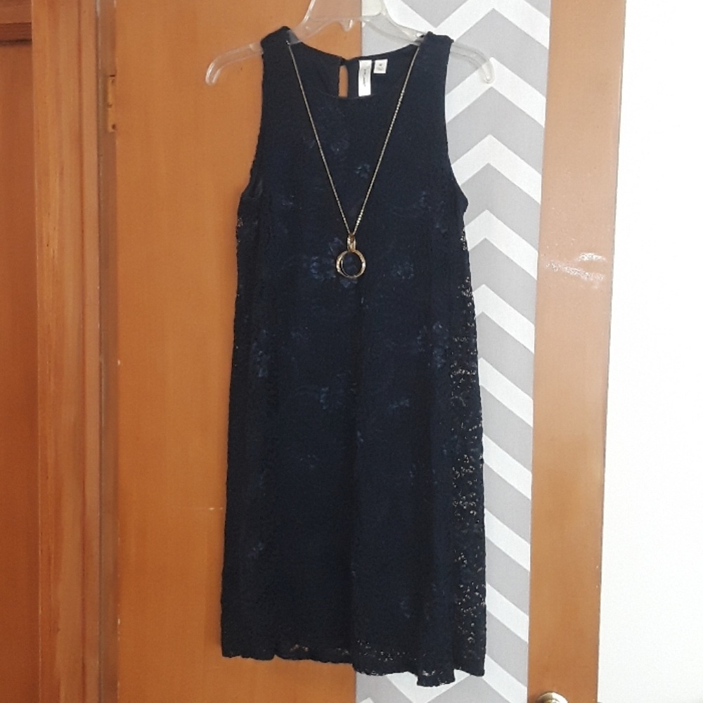 🐙NWOT Lacey Navy Tunic with Removal Gold Nacklace